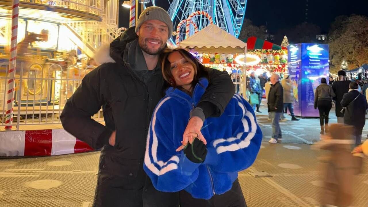 Andy Carroll e Lou Teasdale colocam ponto final na relação