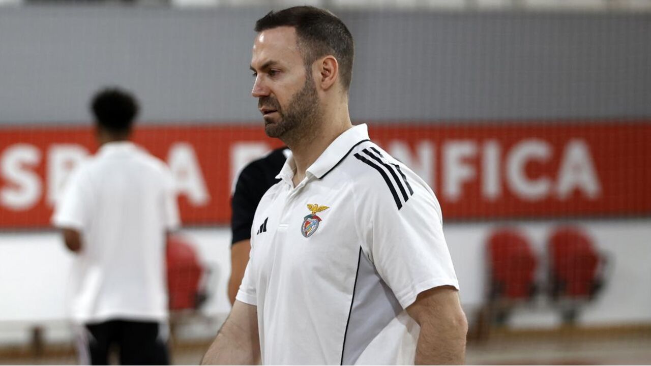 Cassiano critica Chishkala após vitória, focando humildade no desporto