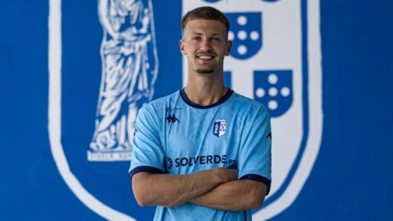 José Sampaio estreia-se no Vizela. Subiu nos escalões jovens após contrato com o Benfica