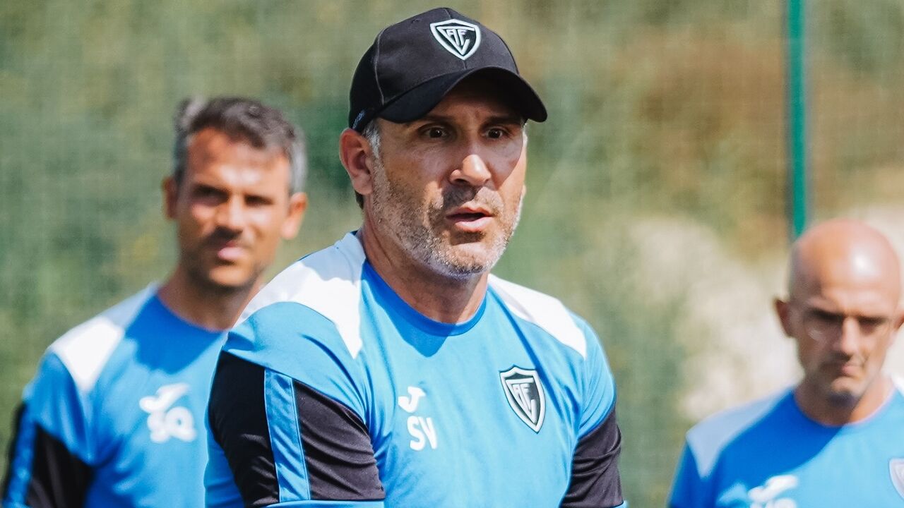 Sérgio Vieira detalha as propriedades para o sucesso do Ac. Viseu no campeonato