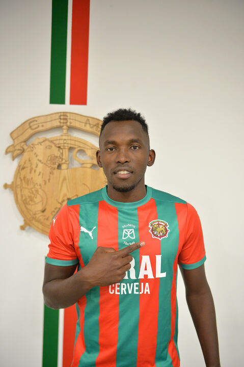 Alberth Elis com a nova camisola