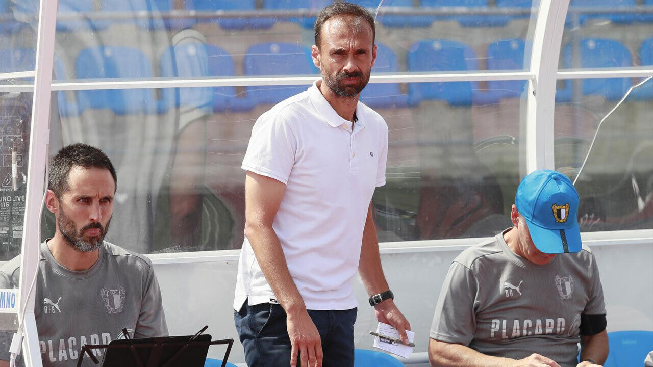 Hugo Oliveira, treinador do Famalicão