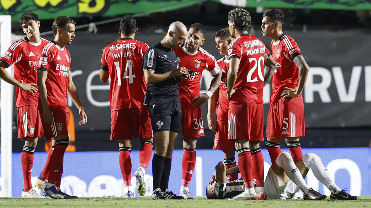 Hélder Carvalho foi o árbitro do Estrela da Amadora-Benfica 