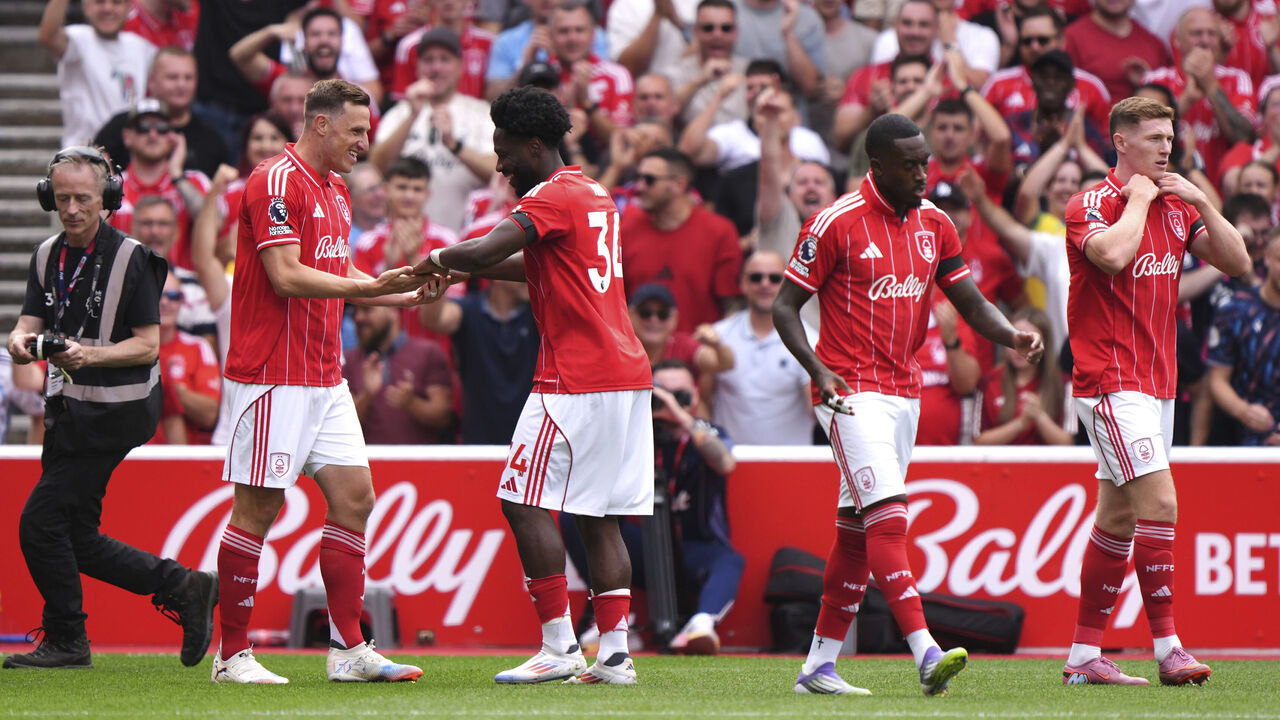 Chris Wood marcou o primeiro golo do Forest na partida