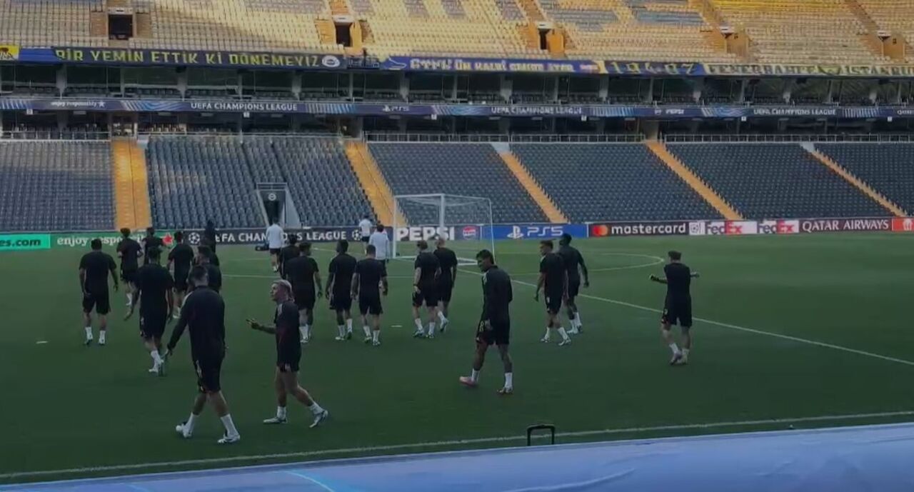 Jogadores do Benfica a treinarem já na Turquia