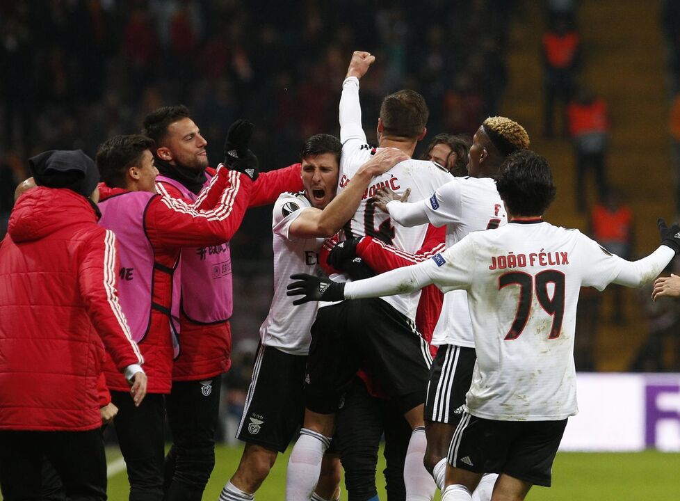 Benfica triunfa no reduto do Galatasaray em 2019, com Bruno Lage e seis jogadores da formação