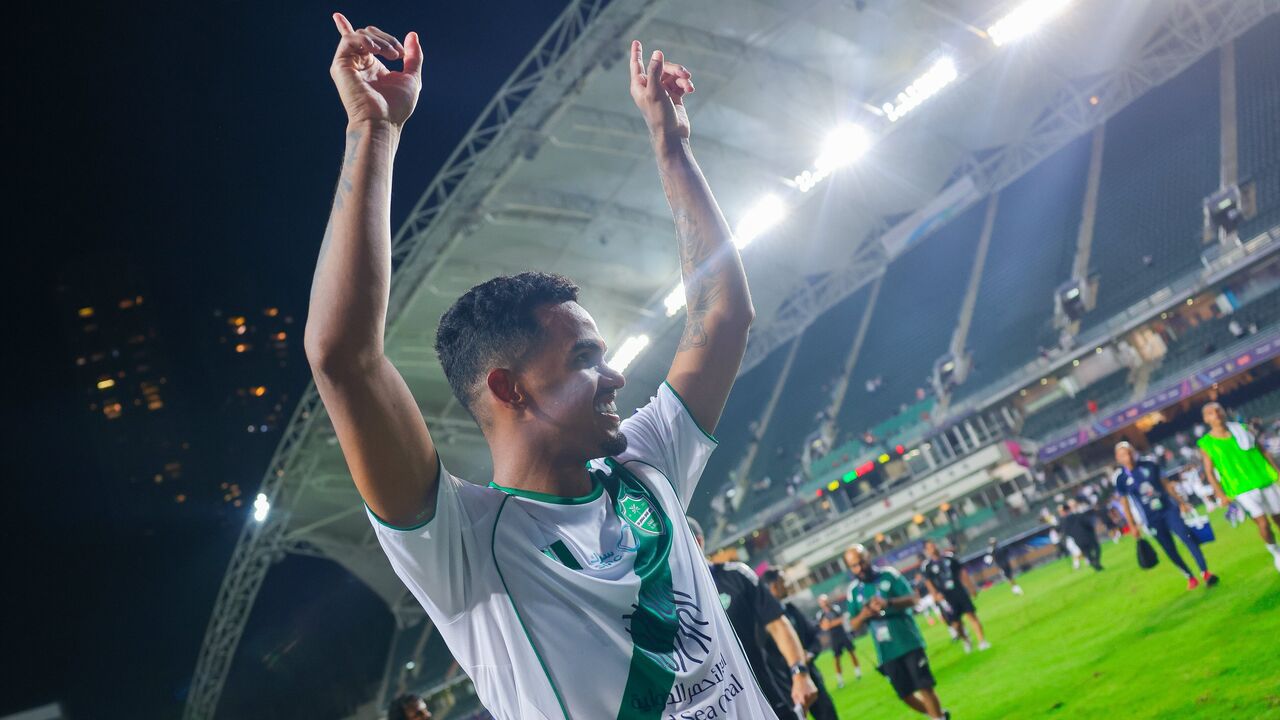 Galeno festeja o apuramento do Al Ahli para a final da Supertaça da Arábia Saudita