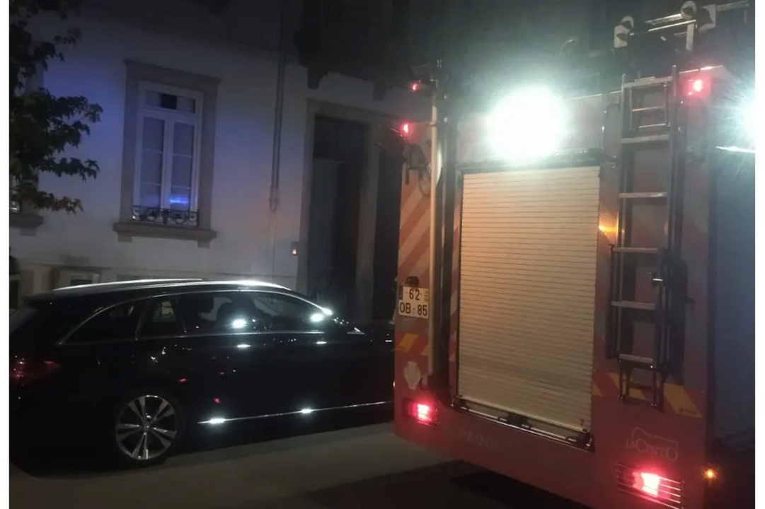 Gato provoca incêndio