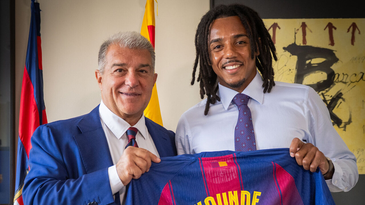 Koundé renova pelo Barcelona até 2030