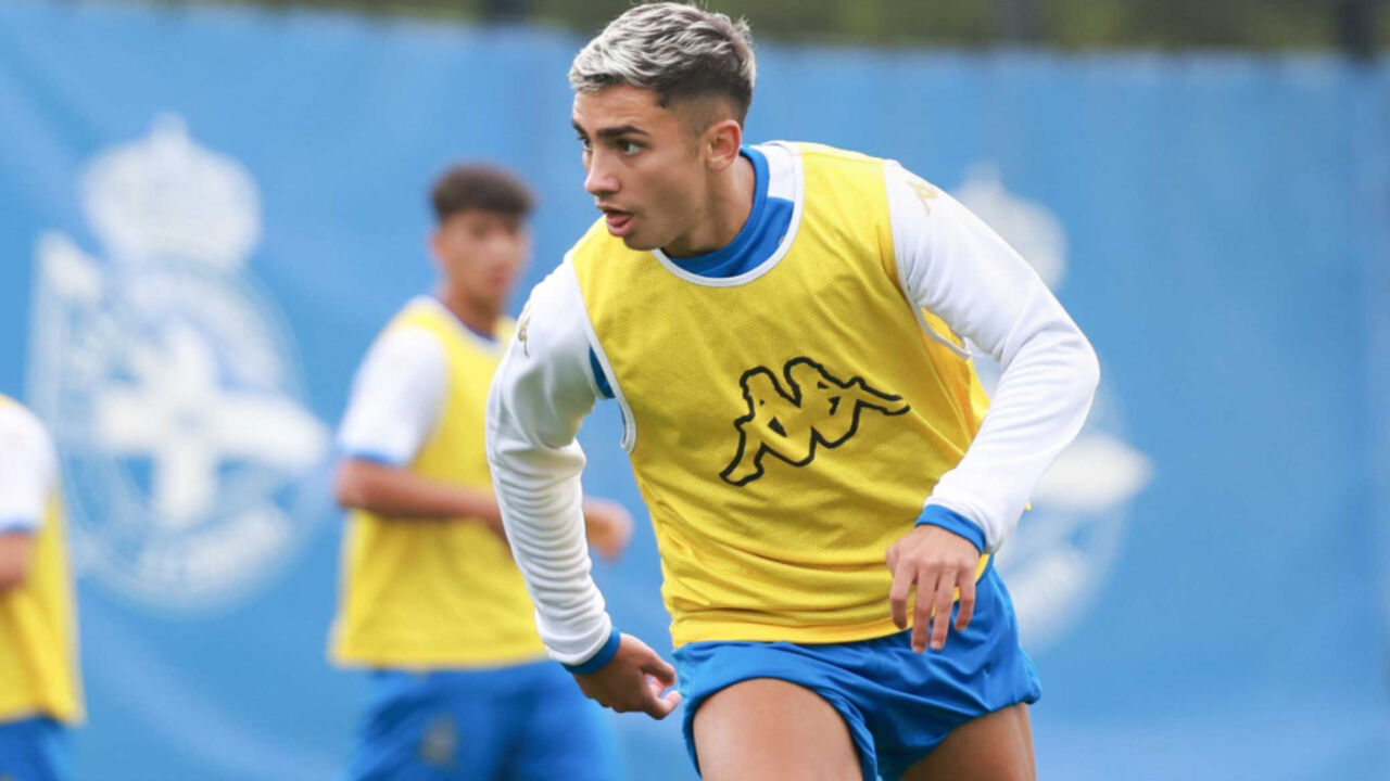 Yeremay durante a sessão de treino do Deportivo