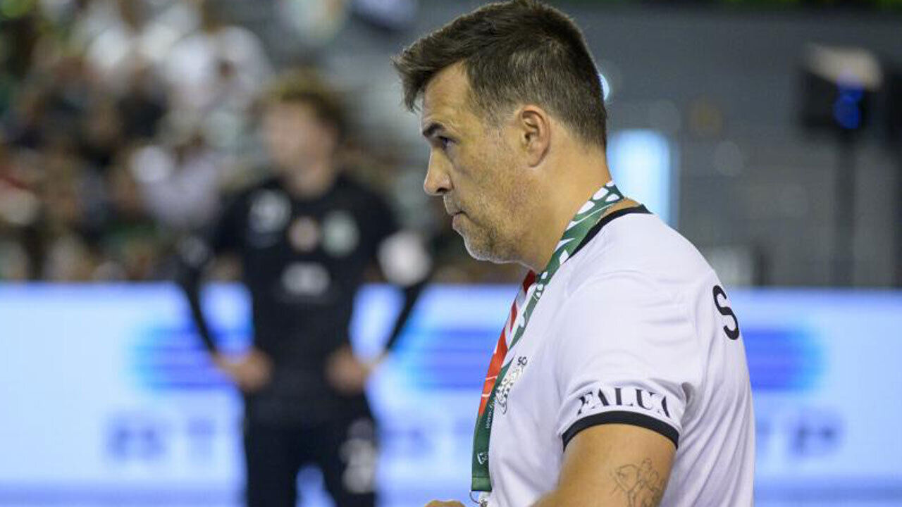 Ricardo Costa comenta vitória do Sporting na Supertaça.
