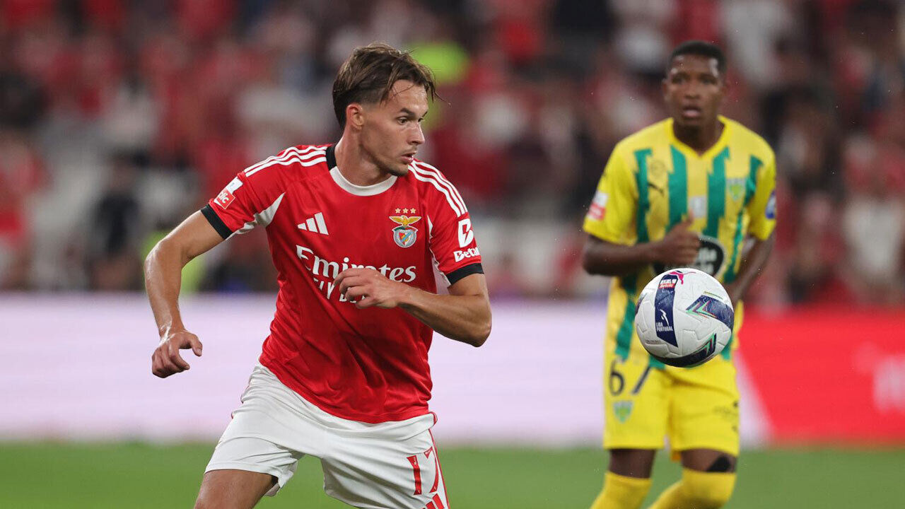 Dedic em destaque no jogo Benfica-Tondela