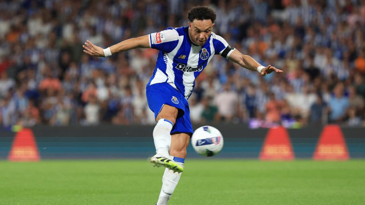 Pepê sofreu um traumatismo num olho e está em risco para o clássico 