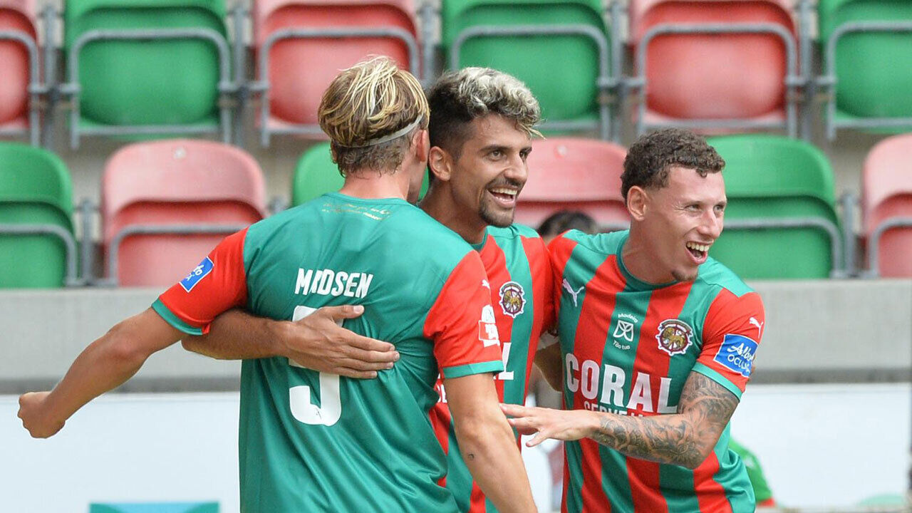 Marítimo vence Feirense por 1-0 no Funchal, com golo de Romain Correia