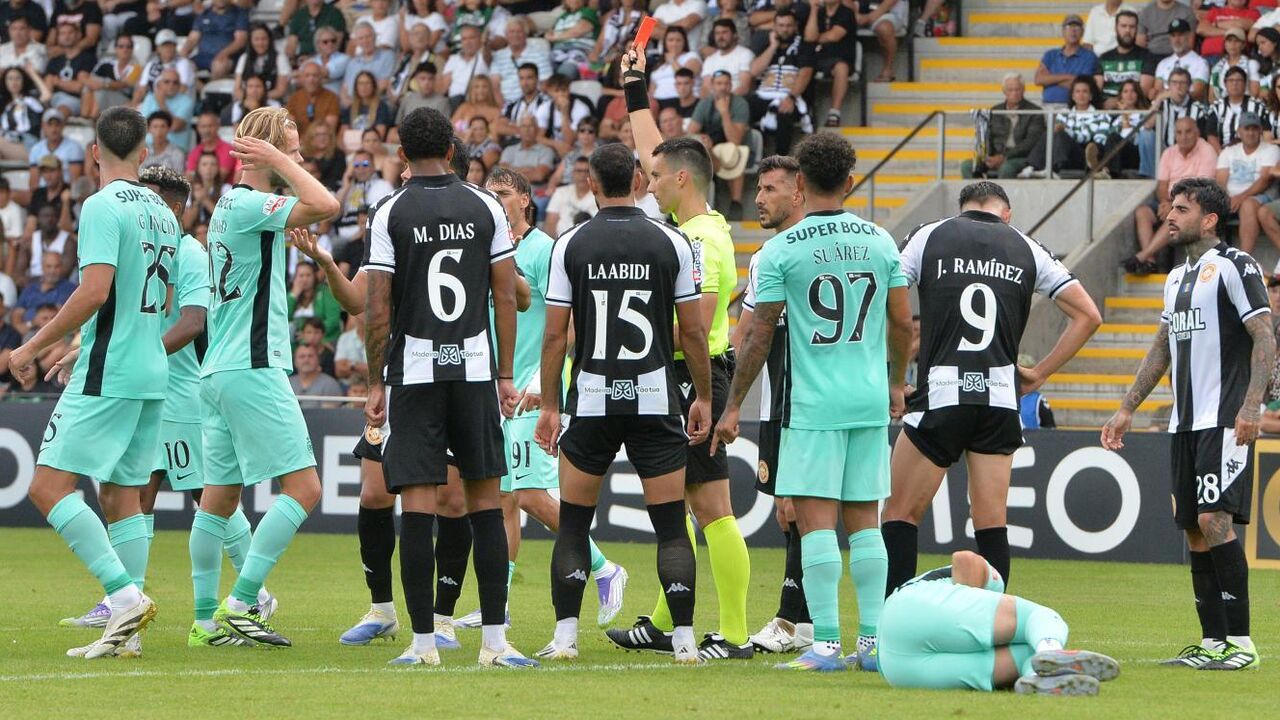 Jogo entre Nacional e Sporting