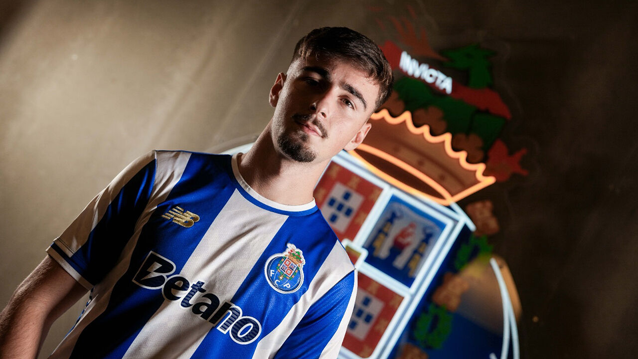 Martim Fernandes renova contrato com o FC Porto até 2030