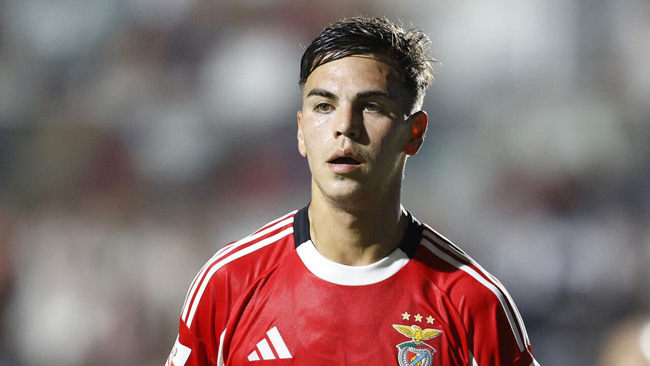 Enzo Barrenechea antevê jogo do Benfica contra o Fenerbahçe