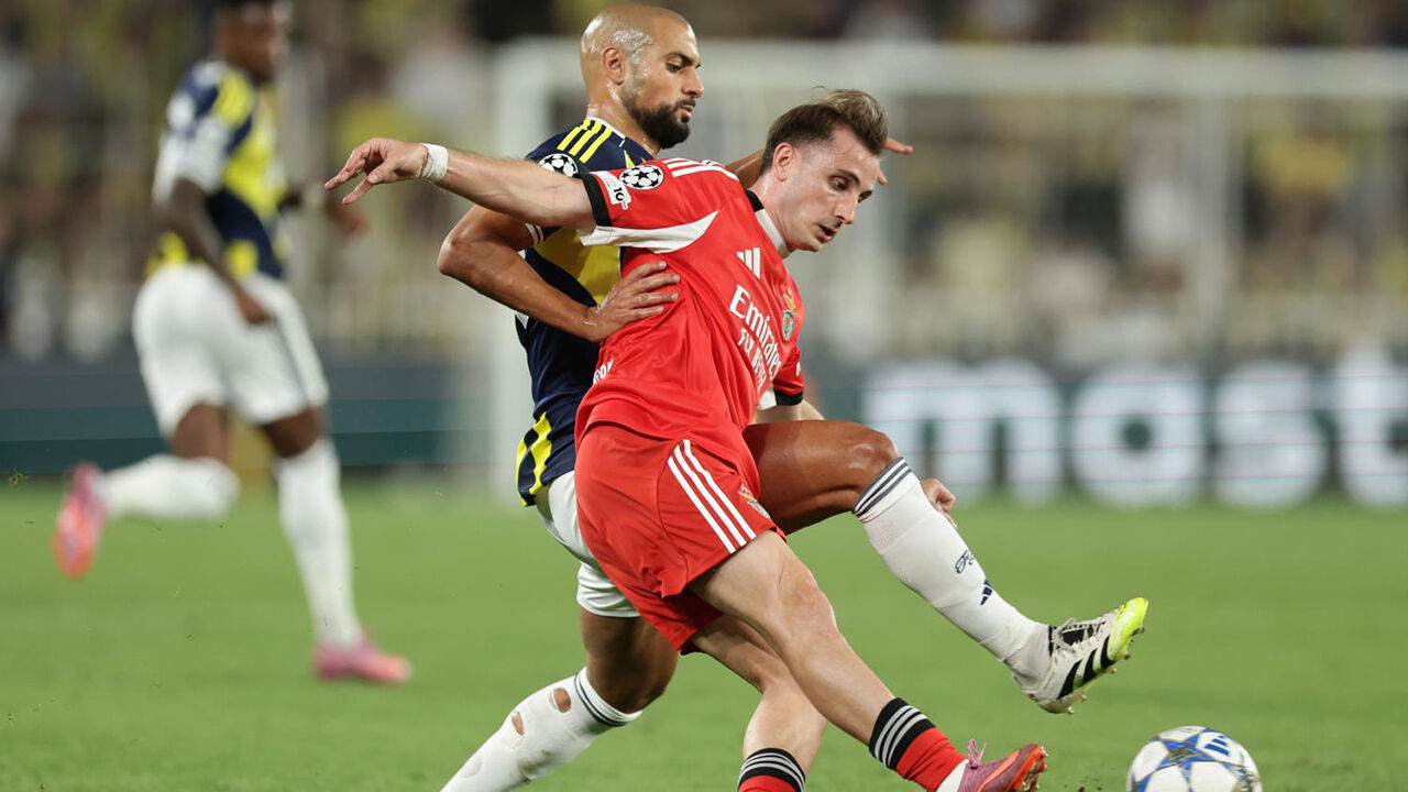 Benfica e Fenerbahçe disputam jogador, com jogo decisivo na Luz