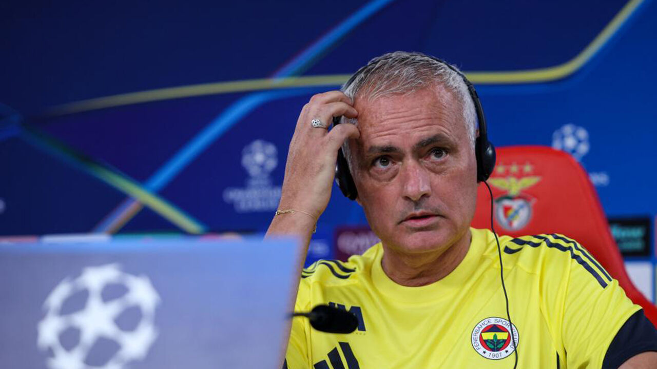 Mourinho comenta possível transferência de Catamo e expressa desilusão com direção do Fenerbahçe
