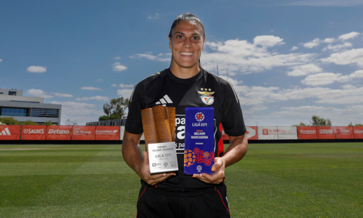 Martín-Prieto recebe prémios de melhor jogadora e marcadora da Liga BPI