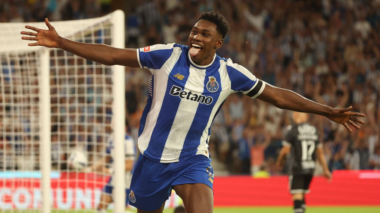 Samu será titular em Alvalade frente ao Sporting