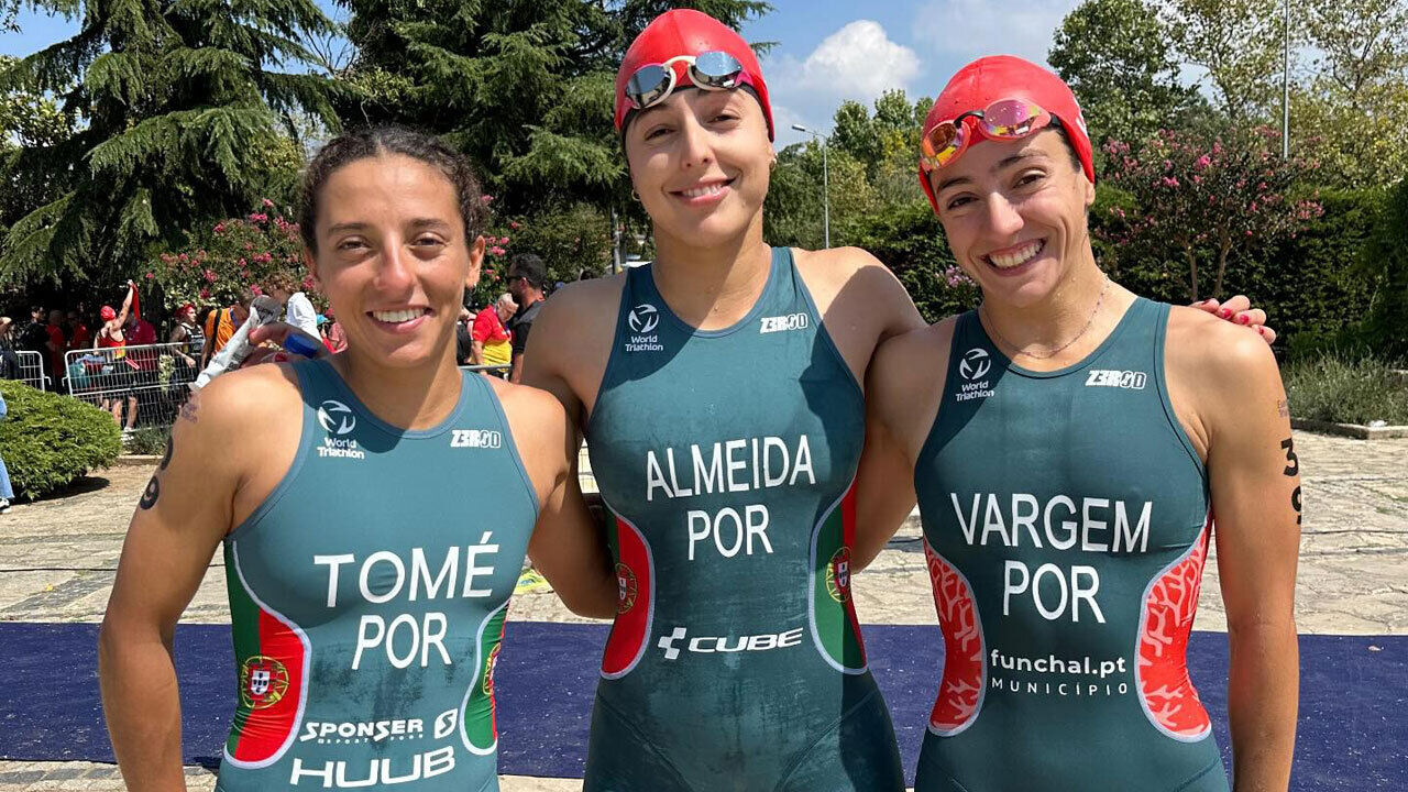 Maria Tomé (à esquerda) ao lado de Madalena Amaral Almeida e Mariana Vargem