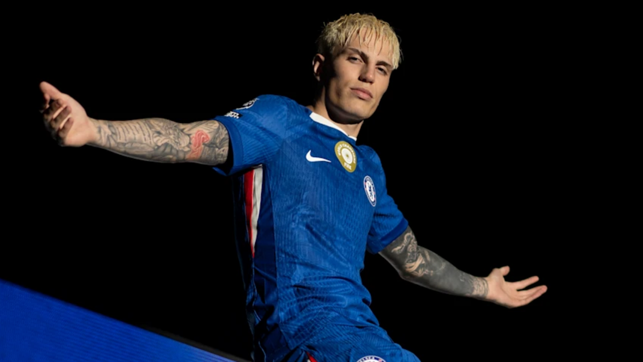 Alejandro Garnacho troca Manchester United pelo Chelsea