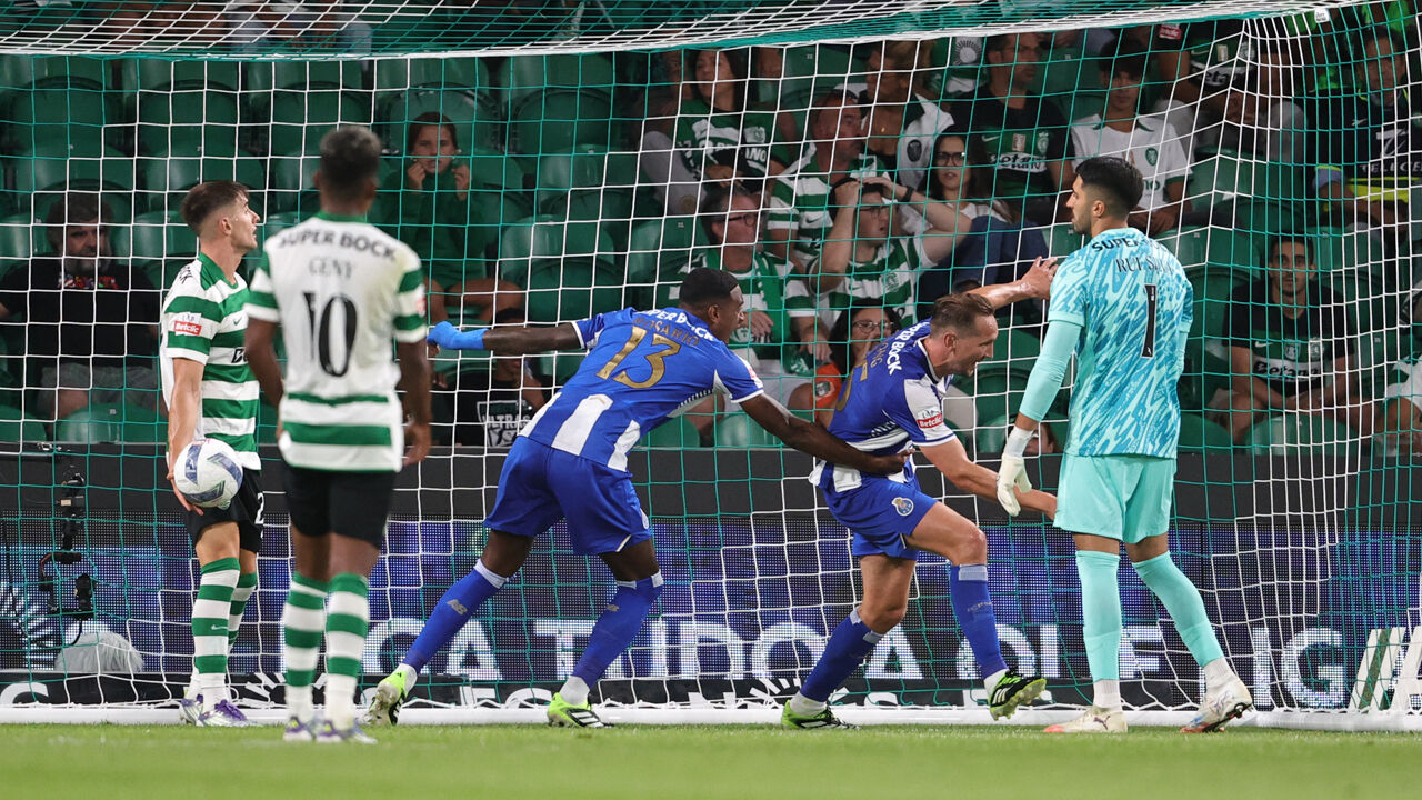Jogadores do FC Porto festejam em Alvalade