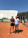 A campeã, Louise Ternstrom, com o troféu, ao lado de José Pinheiro, da AT Leiria