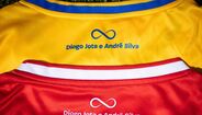 Diogo Jota e André Silva homenageados em camisolas do Gondomar