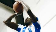 Pascal Siakam, estrela dos Indiana Pacers, equipado à FC Porto