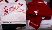 «Forever 20»: o pormenor nos equipamentos do Liverpool para o jogo da Supertaça de Inglaterra