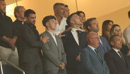 Filhos de Jorge Costa na tribuna presidencial do Estádio do Dragão