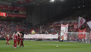 Emocionante: as sentidas homenagens a Diogo Jota e André Silva em Anfield