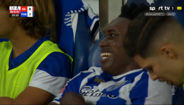 Samu lesionado no banco durante o Gil Vicente - Porto