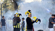 Ambiente de 'fair play' em Istambul: adeptos de Benfica e Fenerbahçe animam-se antes do jogo