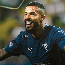 <![CDATA[ Pafos de Domingos Quina e Pêpê em vantagem na 3.ª pré-eliminatória da Liga dos Campeões ]]>