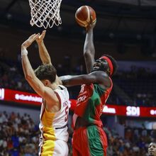 <![CDATA[ Neemias Queta recusa estatuto de estrela na Seleção: «Respeito ganha-se dentro de campo» ]]>