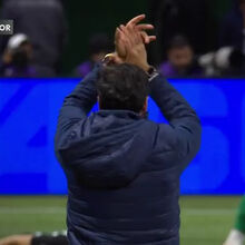 <![CDATA[ «Abel, vai tomar no c...»: adeptos do Palmeiras entoam cântico e português responde ]]>