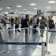<![CDATA[ Voos da United Airlines cancelados em todo o EUA devido a um problema técnico ]]>