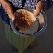 <![CDATA[ "Os meus filhos têm fome": sem comida em Gaza, é assim que as famílias tentam sobreviver ]]>