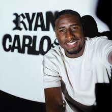 <![CDATA[ E. Amadora anuncia rescisão com Ryan Carlos ]]>