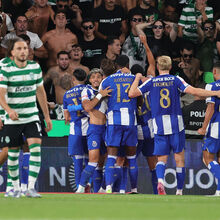 <![CDATA[ A crónica do Sporting-FC Porto, 1-2: azul à direita em clássico elétrico ]]>