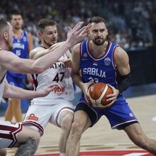 <![CDATA[ Eurobasket: Sérvia, Turquia, Alemanha e Finlândia já nos oitavos de final ]]>
