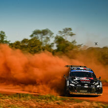 <![CDATA[ Ogier capitaliza infortúnio Rovanperä para amarrar liderança do Rali do Paraguai ]]>