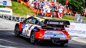 Ott Tänak lidera Rali da Finlândia após super especial