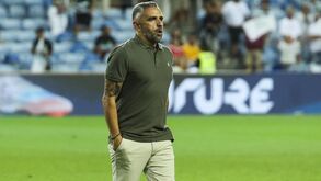 Desagrado do Benfica resolvido com mensagem: Rui Borges deu os parabéns a Bruno Lage