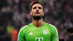 Guarda-redes do Bayern Munique anuncia morte do filho de seis anos