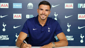  João Palhinha oficializado como reforço do Tottenham 