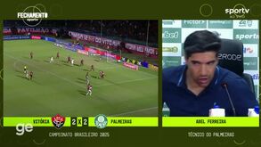 Abel Ferreira deixa todos sem reação ao sair 'disparado' da conferência... a meio de uma pergunta